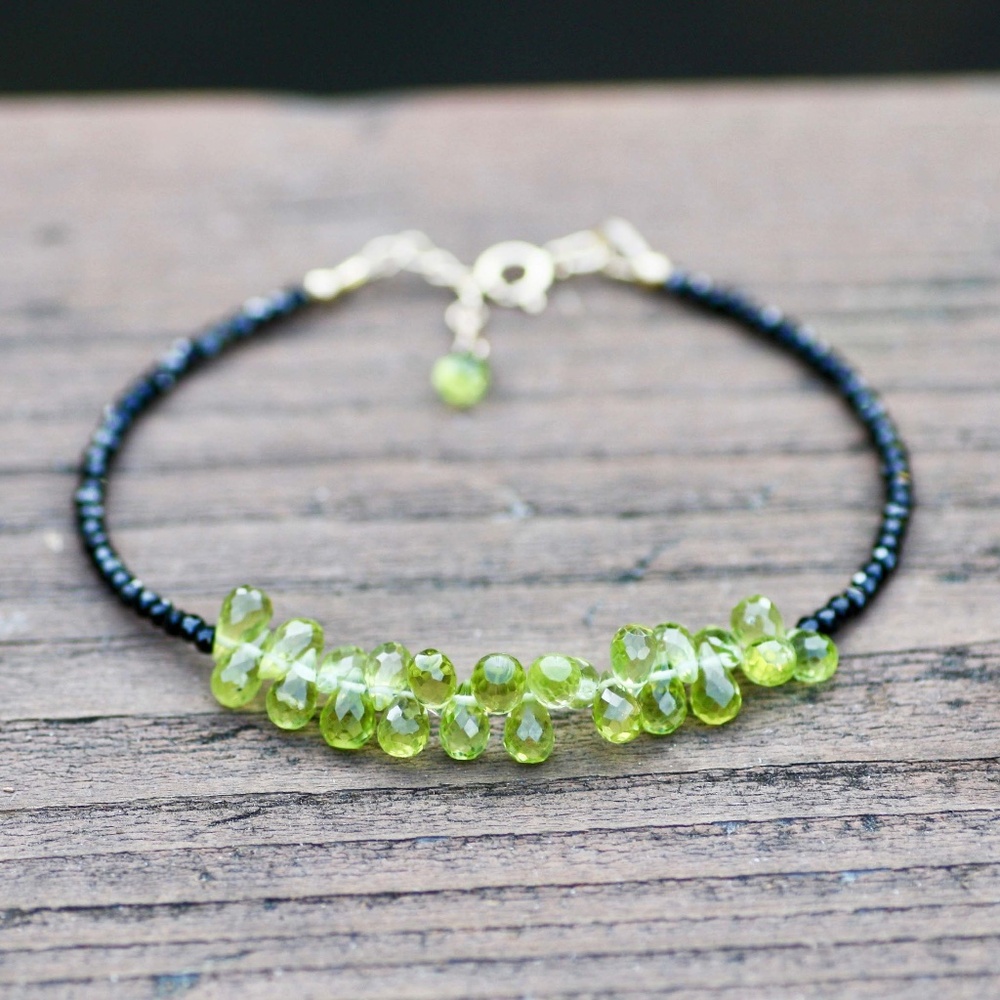 Sparkling Natural Black Spinel and Peridot Bracelet in 14k Solid Gold 7.2"